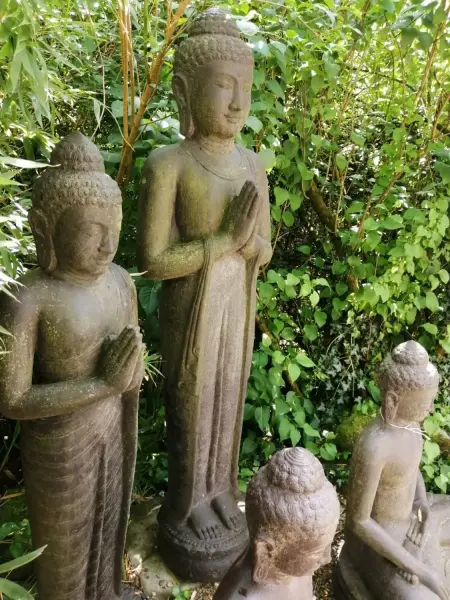 Artikelbild 1 des Artikels “Stehender Buddha, Steinguss, 192cm Höhe “